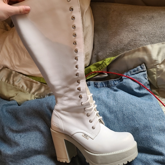 Icy Lash Roc Australia Boots - Picture 2 of 3